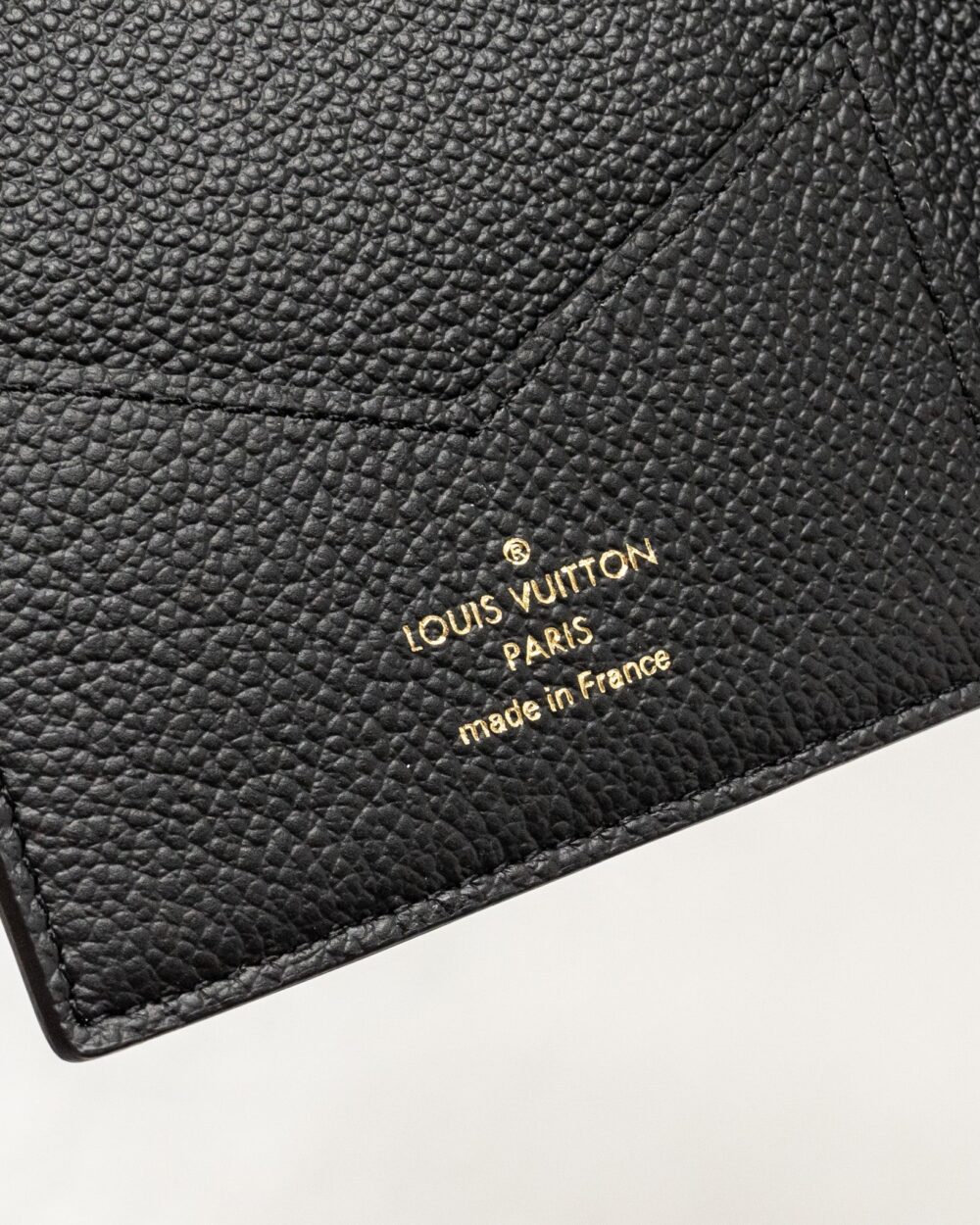 AAA Replica Louis Vuitton LV PASSPORT COVER MONOGRAM EMPREINTE LEATHER BLACK