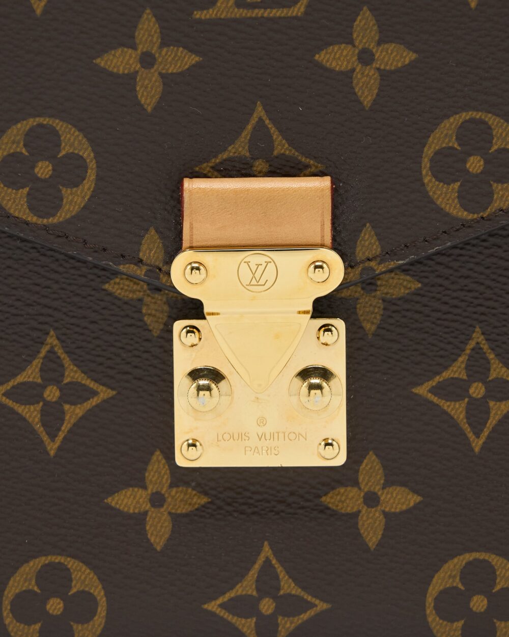 AAA Replica Louis Vuitton LV POCHETTE MÉTIS MONOGRAM CANVAS GHW