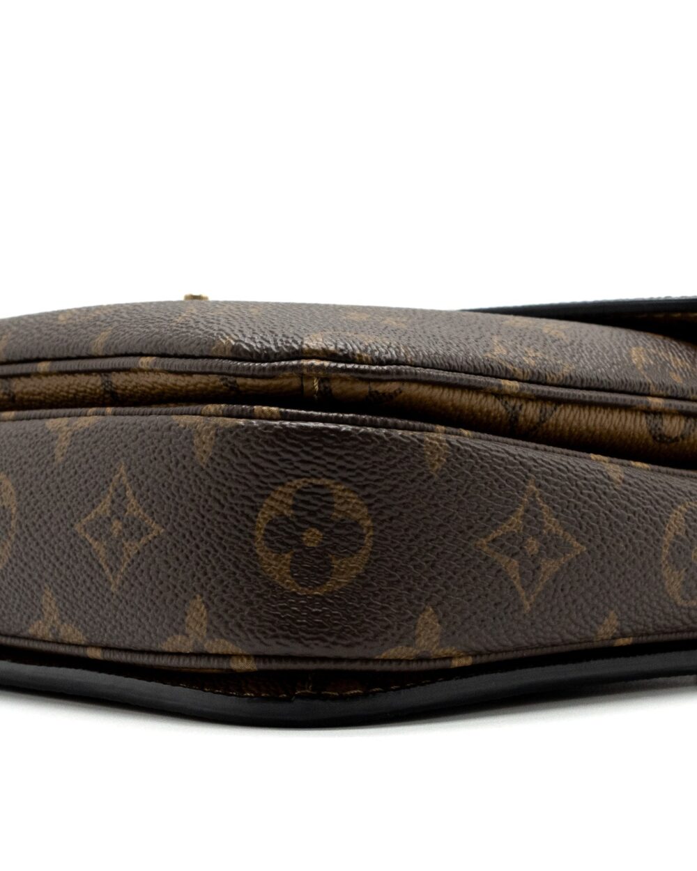 AAA Replica Louis Vuitton LV POCHETTE MÉTIS REVERSE MONOGRAM CANVAS GHW