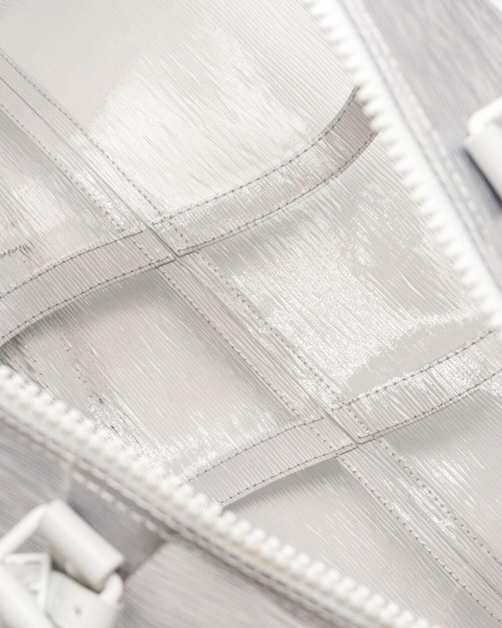 AAA Replica Louis Vuitton LV WAVY KEEPALL 50 EPI PLAGE WHITE