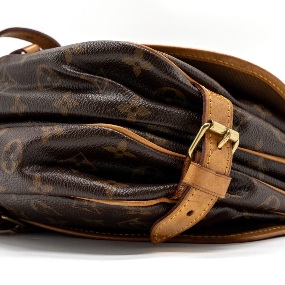 AAA Replica Louis Vuitton LV VINTAGE SAUMUR BAG MONOGRAM CANVAS GHW
