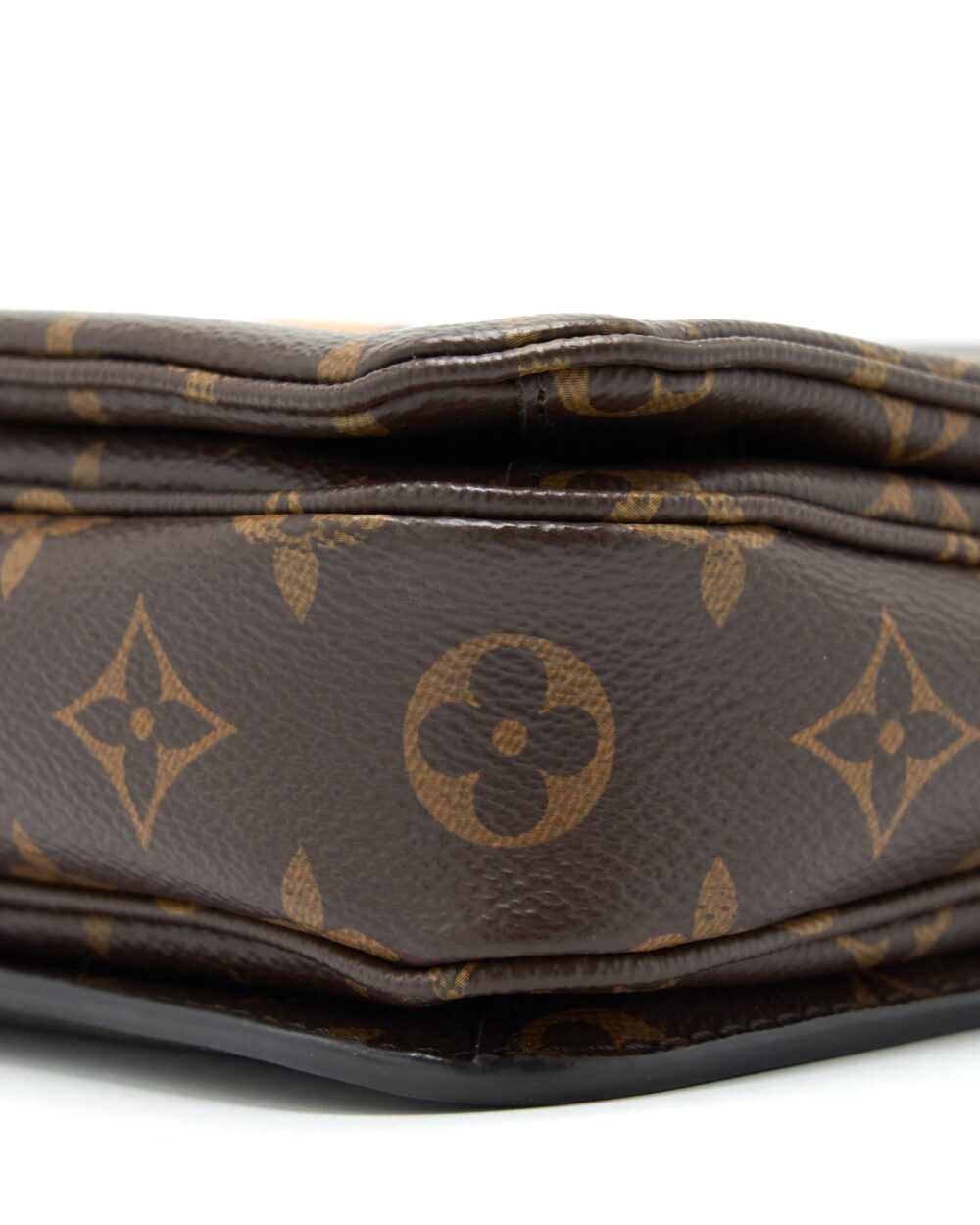 AAA Replica Louis Vuitton LV POCHETTE MÉTIS MONOGRAM CANVAS GHW
