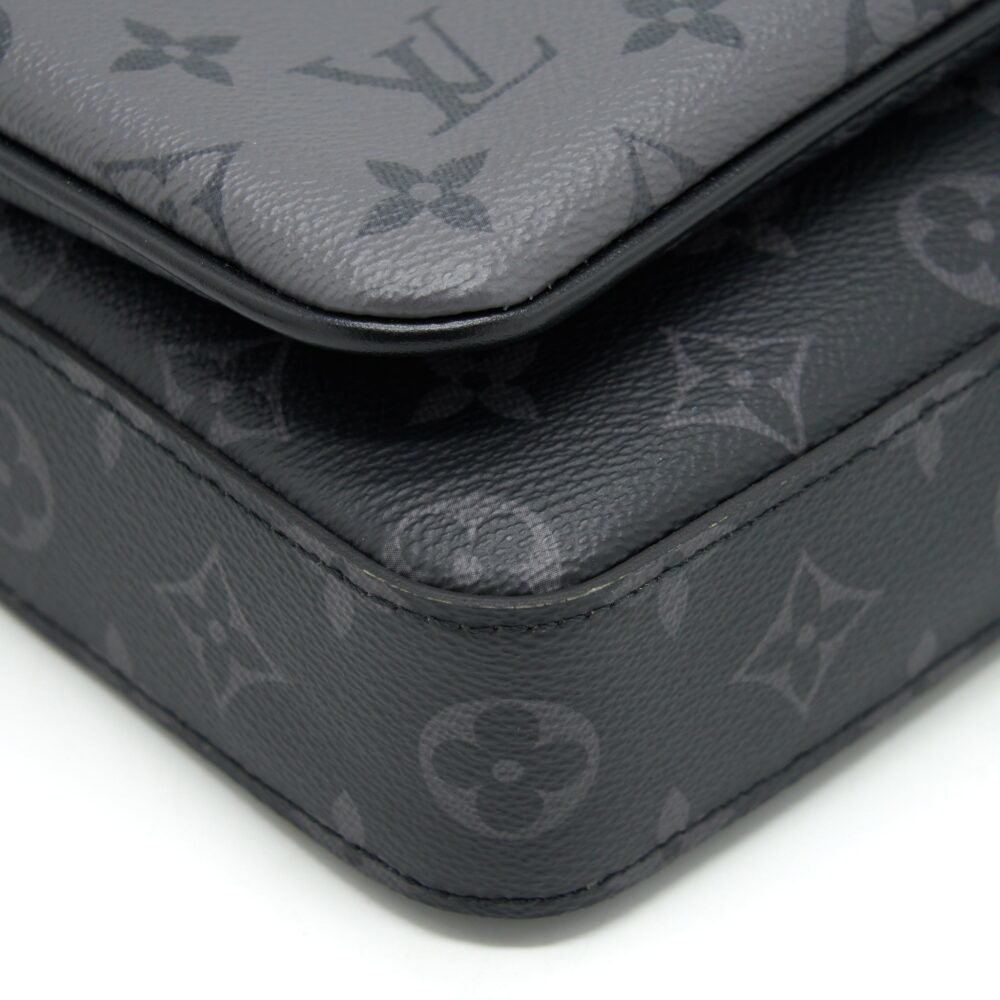 AAA Replica Louis Vuitton LV TRIO MESSENGER MONOGRAM ECLIPSE CANVAS SHW