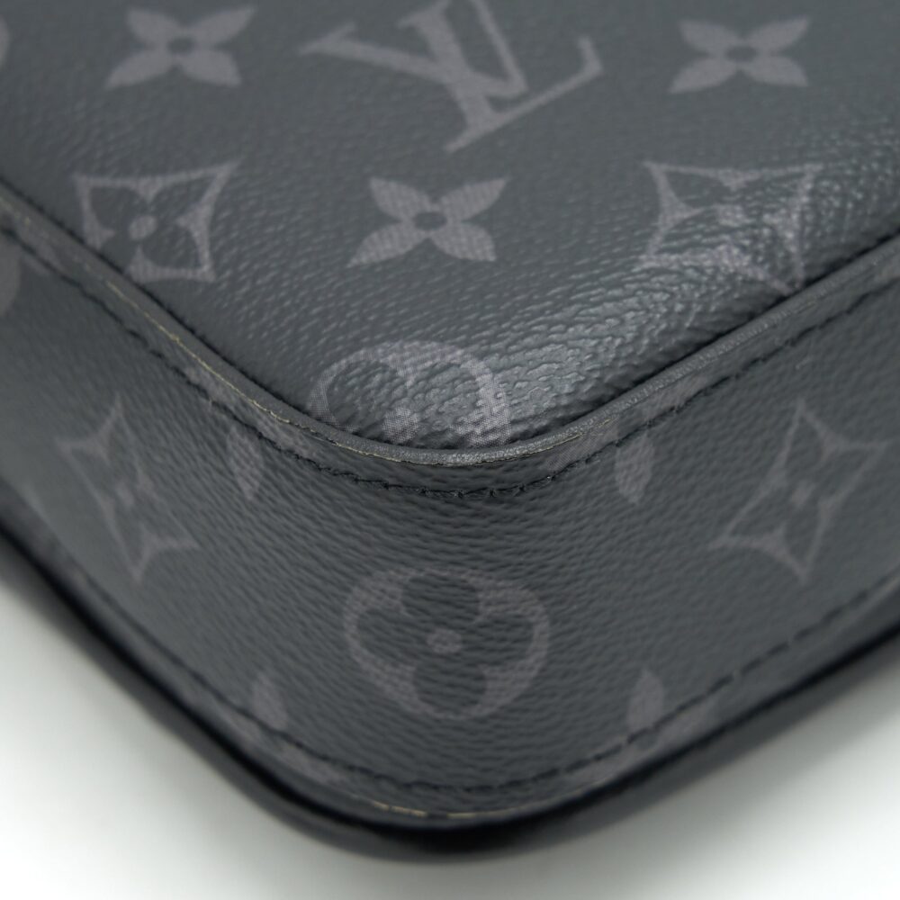 AAA Replica Louis Vuitton LV TRIO MESSENGER MONOGRAM ECLIPSE CANVAS SHW