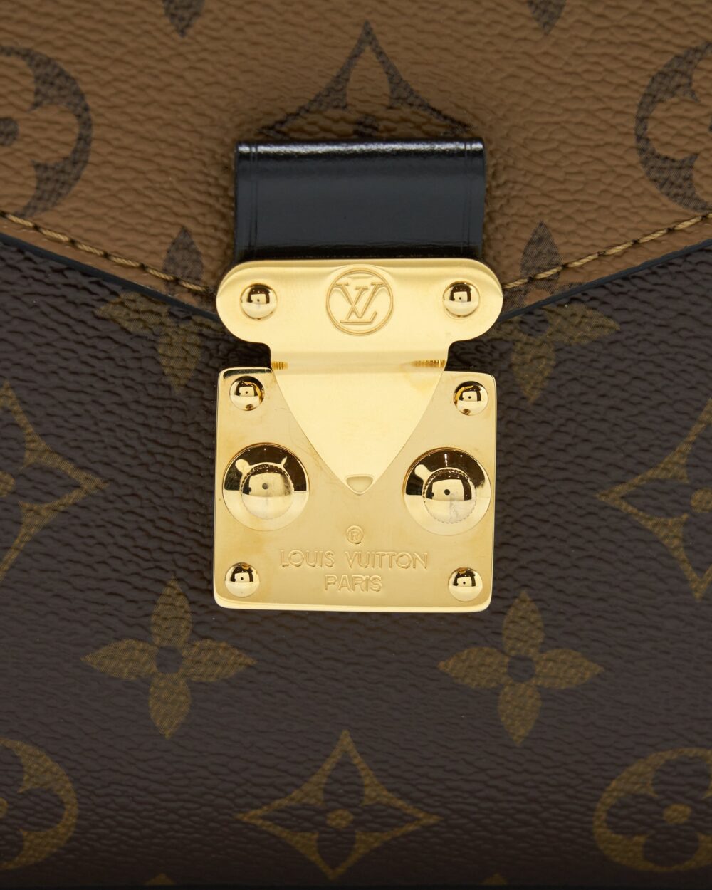 AAA Replica Louis Vuitton LV POCHETTE MÉTIS MONOGRAM REVERSE CANVAS GHW