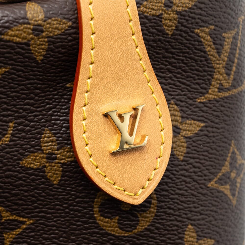 AAA Replica Louis Vuitton LV FOLD ME POUCH MONOGRAM CANVAS GHW (NEW VERSION)
