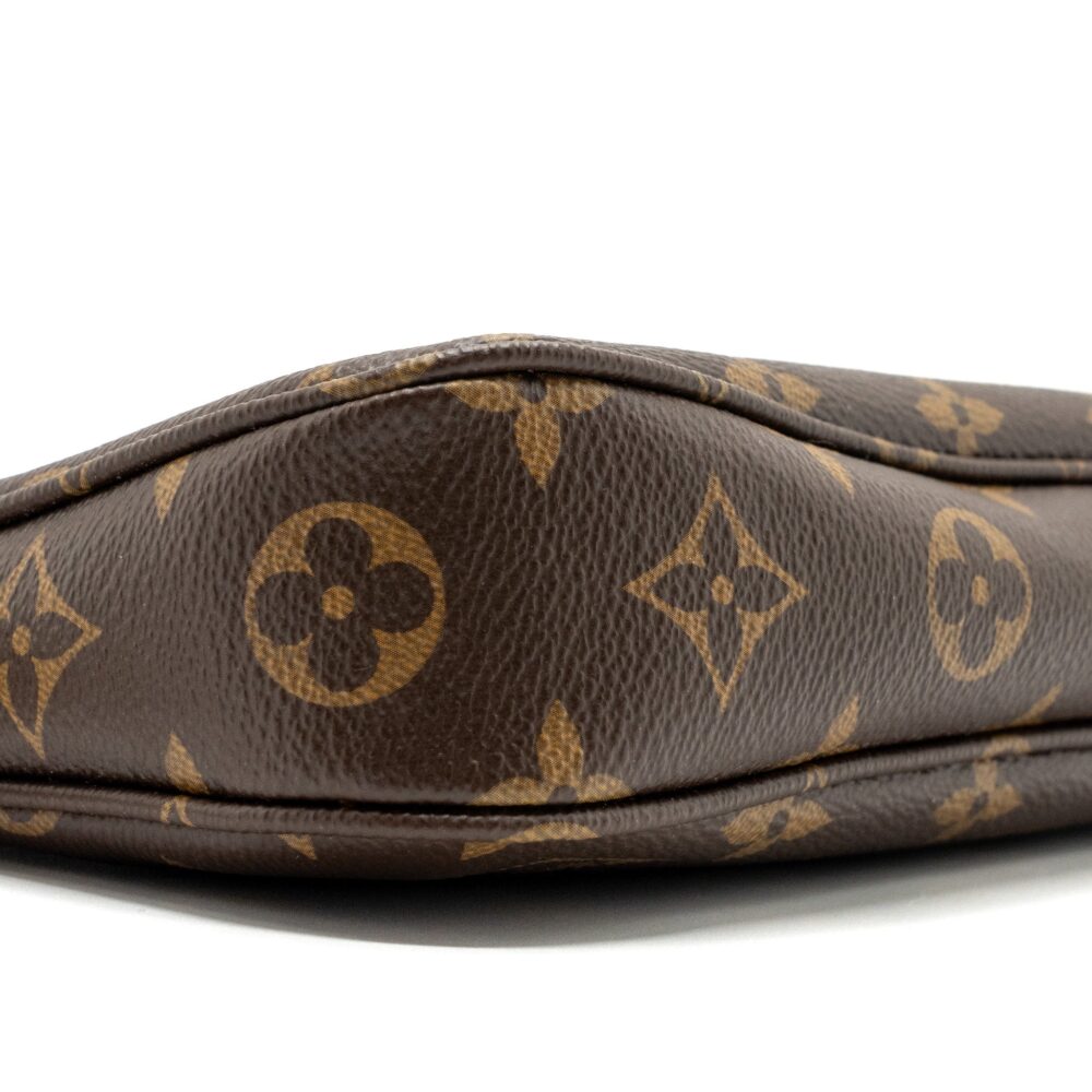 AAA Replica Louis Vuitton LV POCHETTE ACCESSORIES MONOGRAM CANVAS GHW