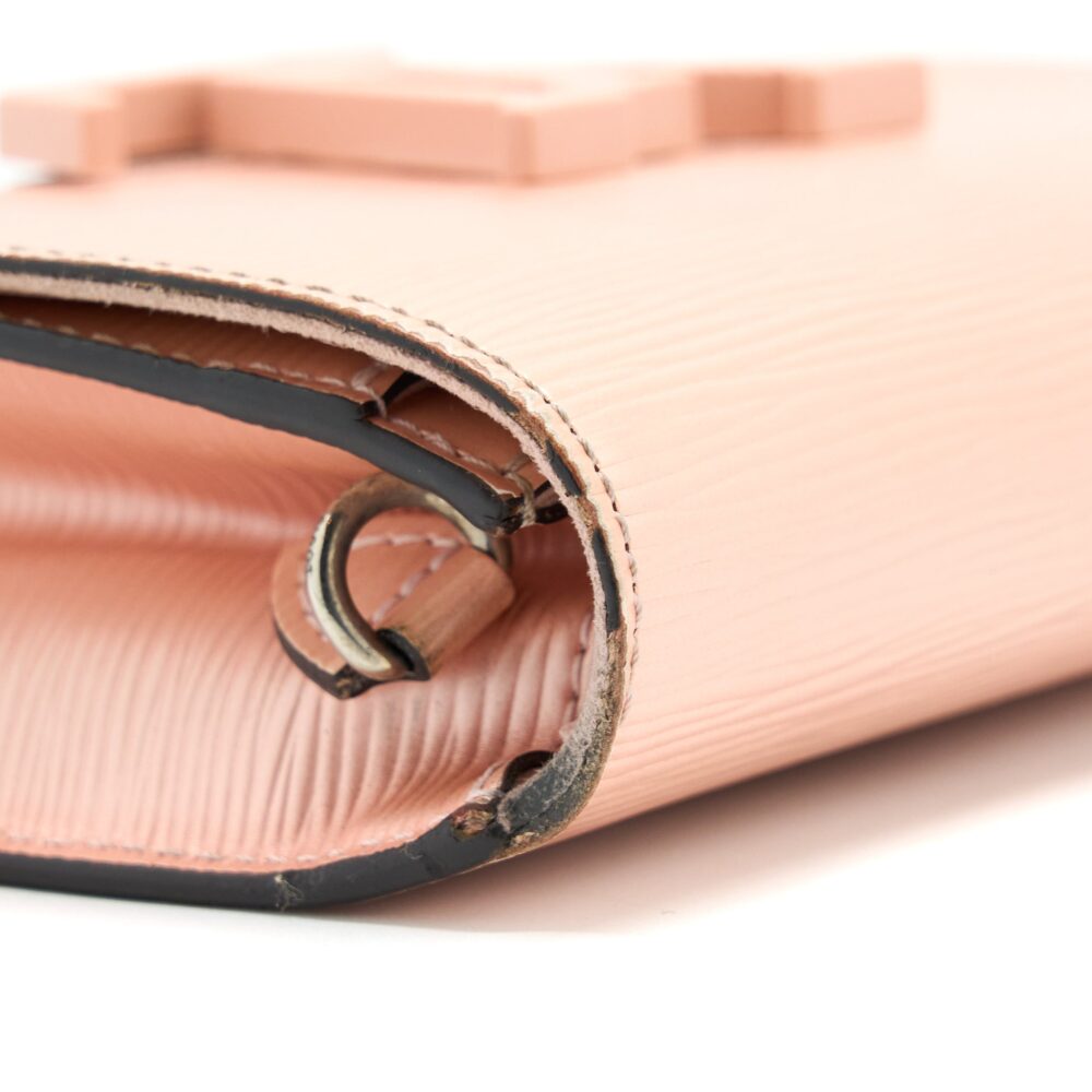 AAA Replica Louis Vuitton LV LOUISE CLUTCH PM EPI LIGHT PINK SHW