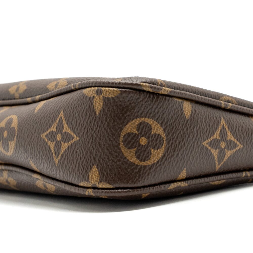 AAA Replica Louis Vuitton LV POCHETTE ACCESSORIES MONOGRAM CANVAS GHW