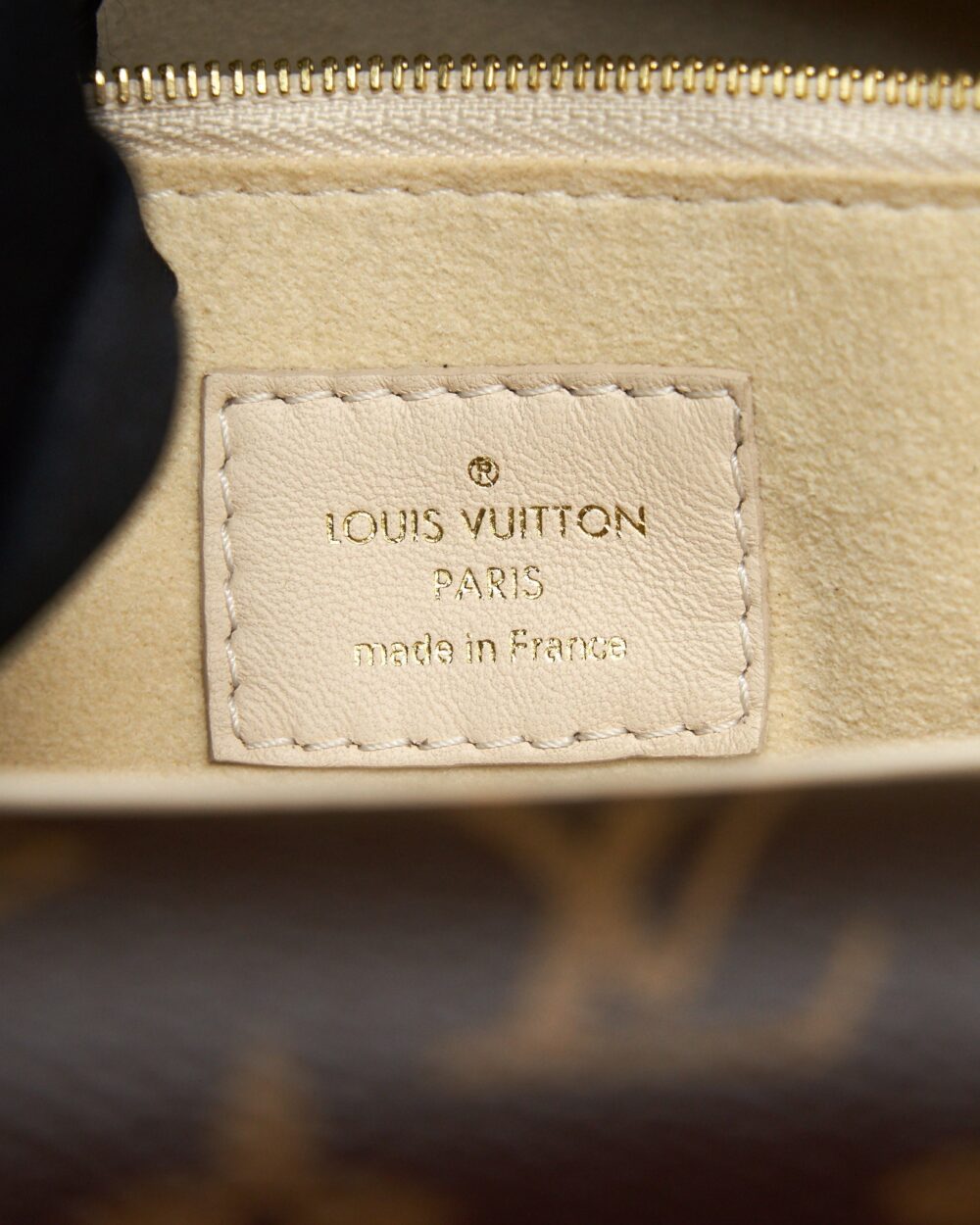 AAA Replica Louis Vuitton LV DOUBLE V BAG CREME