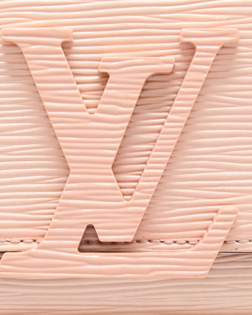 AAA Replica Louis Vuitton LV LOUISE CLUTCH PM EPI LIGHT PINK SHW