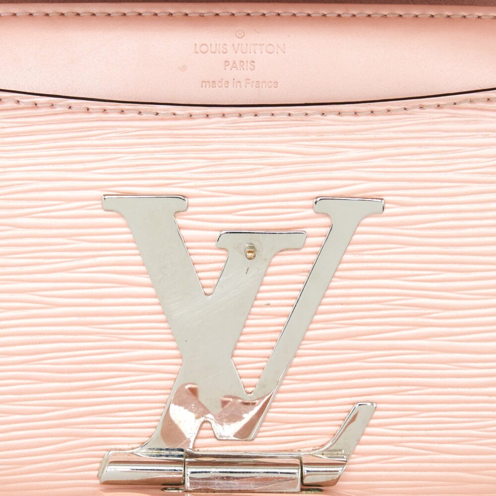 AAA Replica Louis Vuitton LV LOUISE CLUTCH PM EPI LIGHT PINK SHW