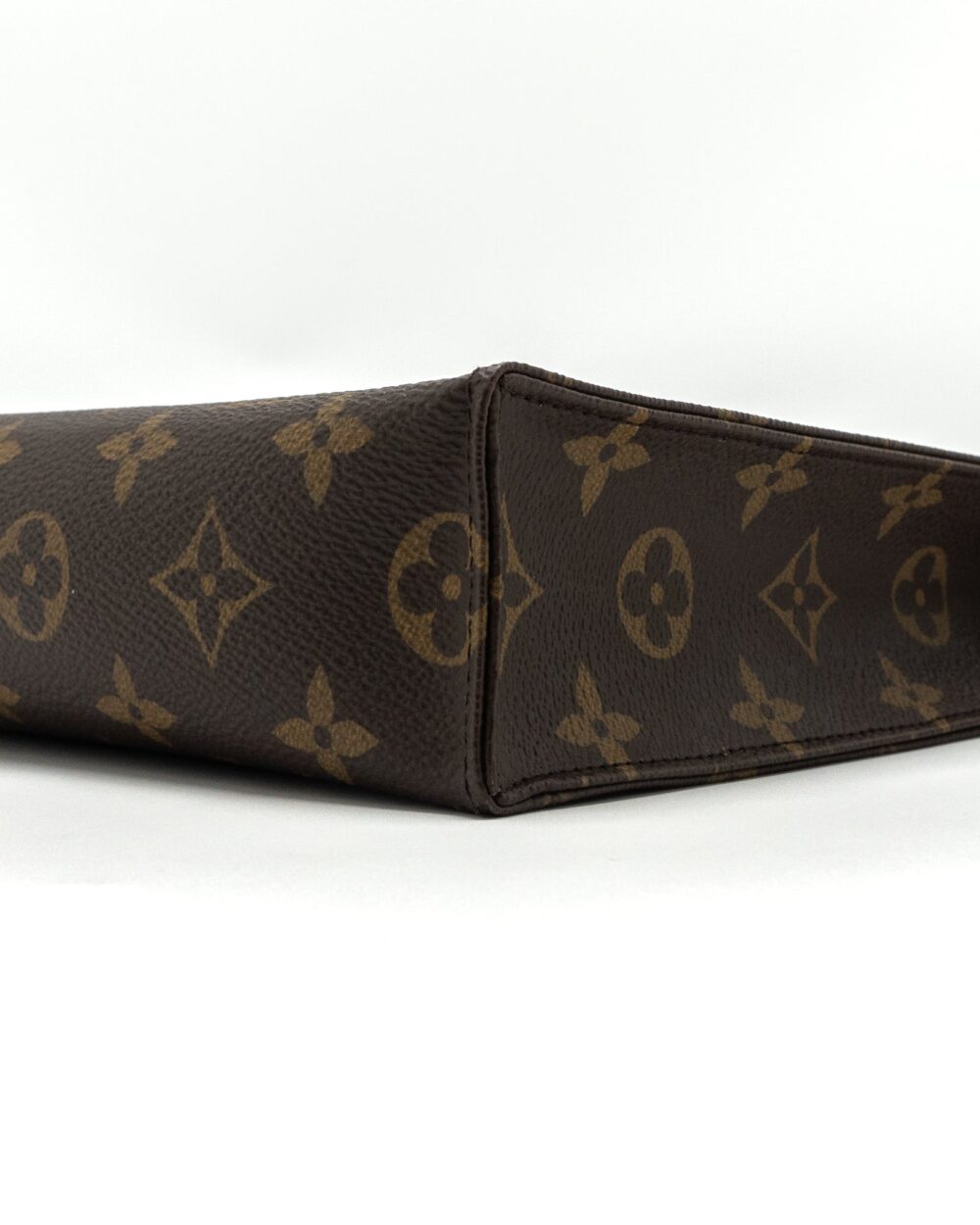 AAA Replica Louis Vuitton LV TOILETRY POCHETTE 26 MONOGRAM CANVAS GHW