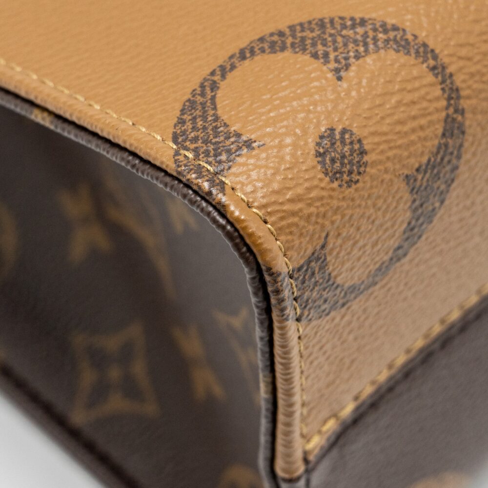 AAA Replica Louis Vuitton LV ONTHEGO PM MONOGRAM REVERSE CANVAS GHW