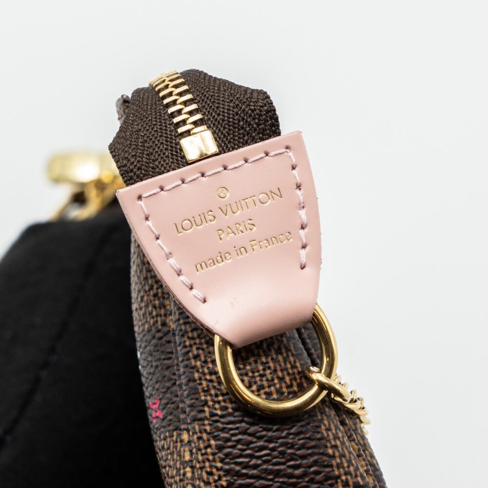 AAA Replica Louis Vuitton LV MINI POCHETTE ACCESSORIES CHRISTMAS LIMITED EDITION MULTICOLOR GHW