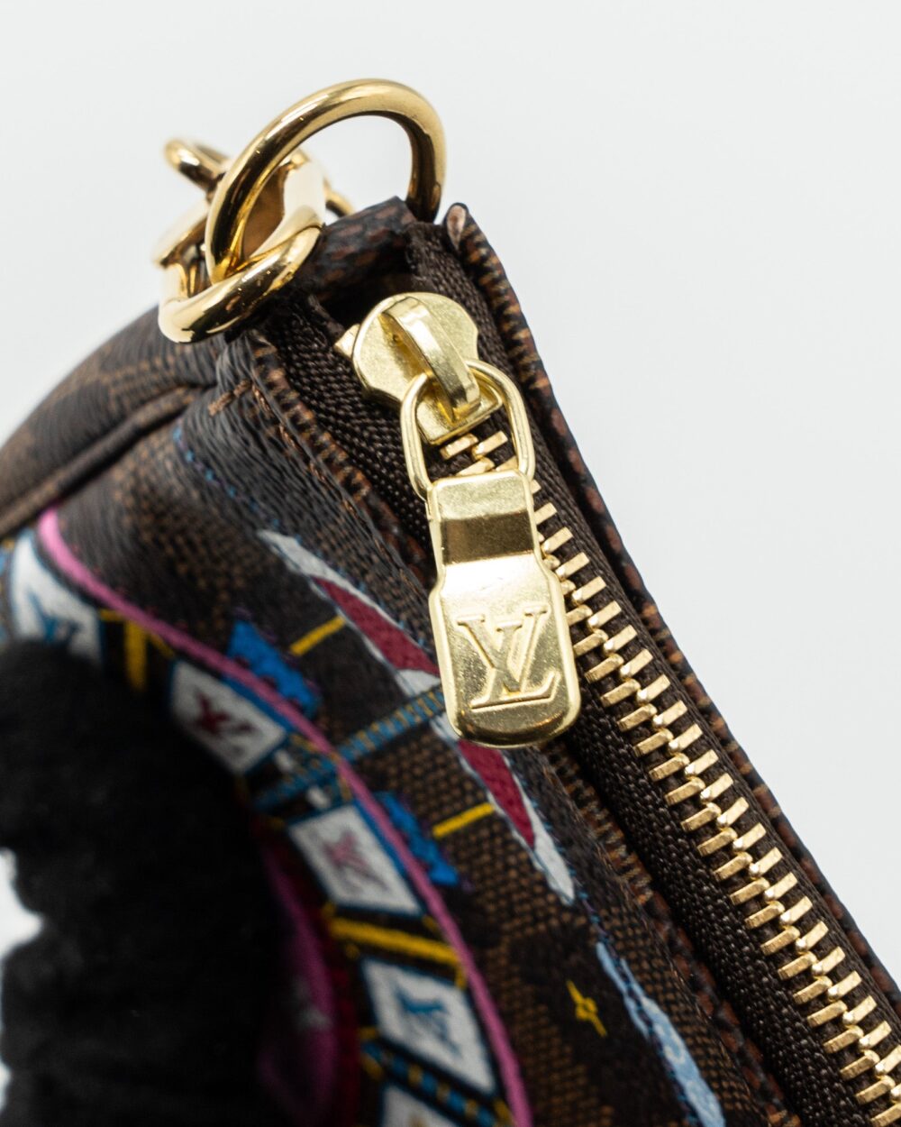 AAA Replica Louis Vuitton LV MINI POCHETTE ACCESSORIES CHRISTMAS LIMITED EDITION MULTICOLOR GHW