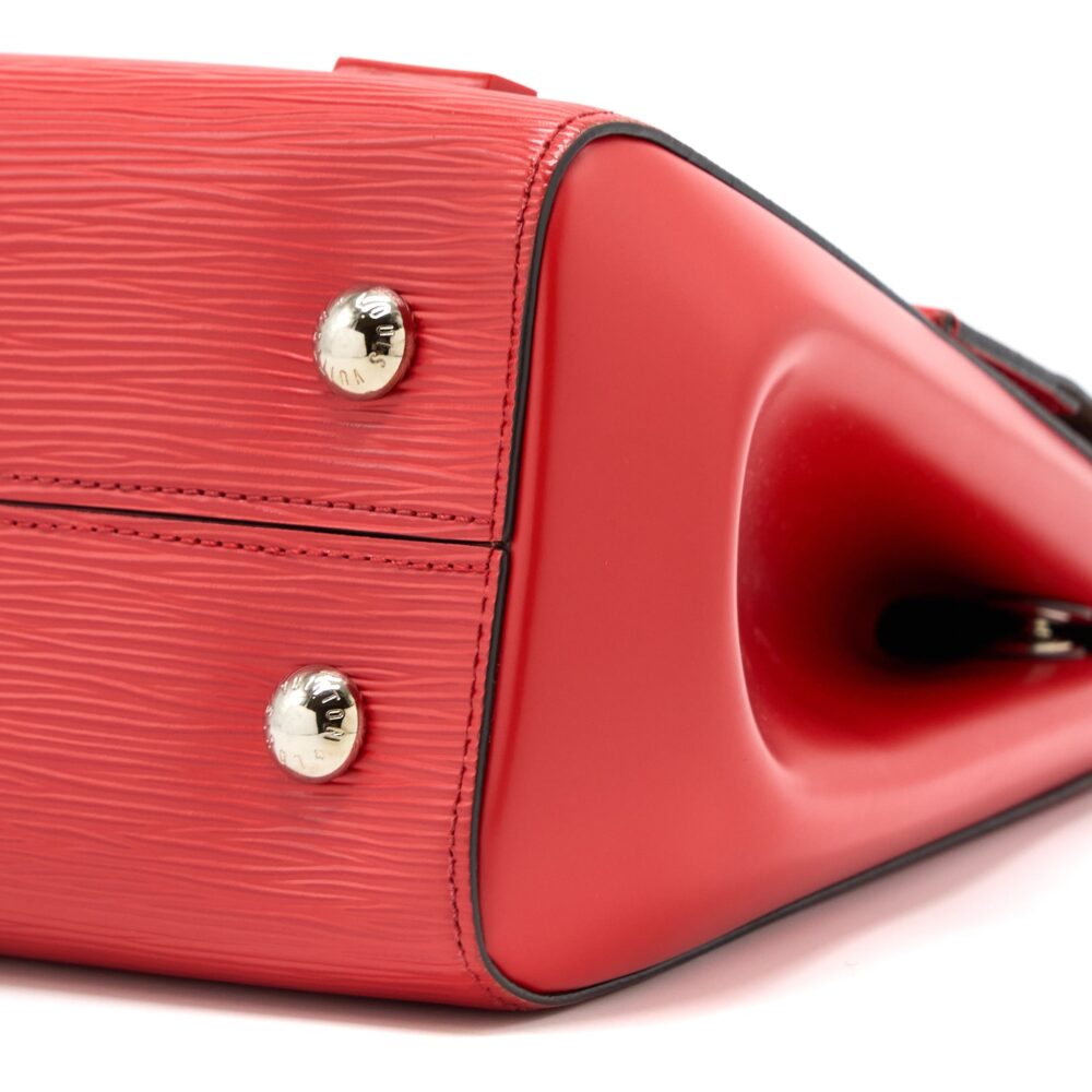 AAA Replica Louis Vuitton LV CLUNY MM EPI RED SHW