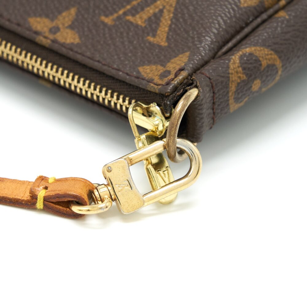 AAA Replica Louis Vuitton LV VINTAGE POCHETTE ACCESSORIES MONOGRAM CANVAS GHW