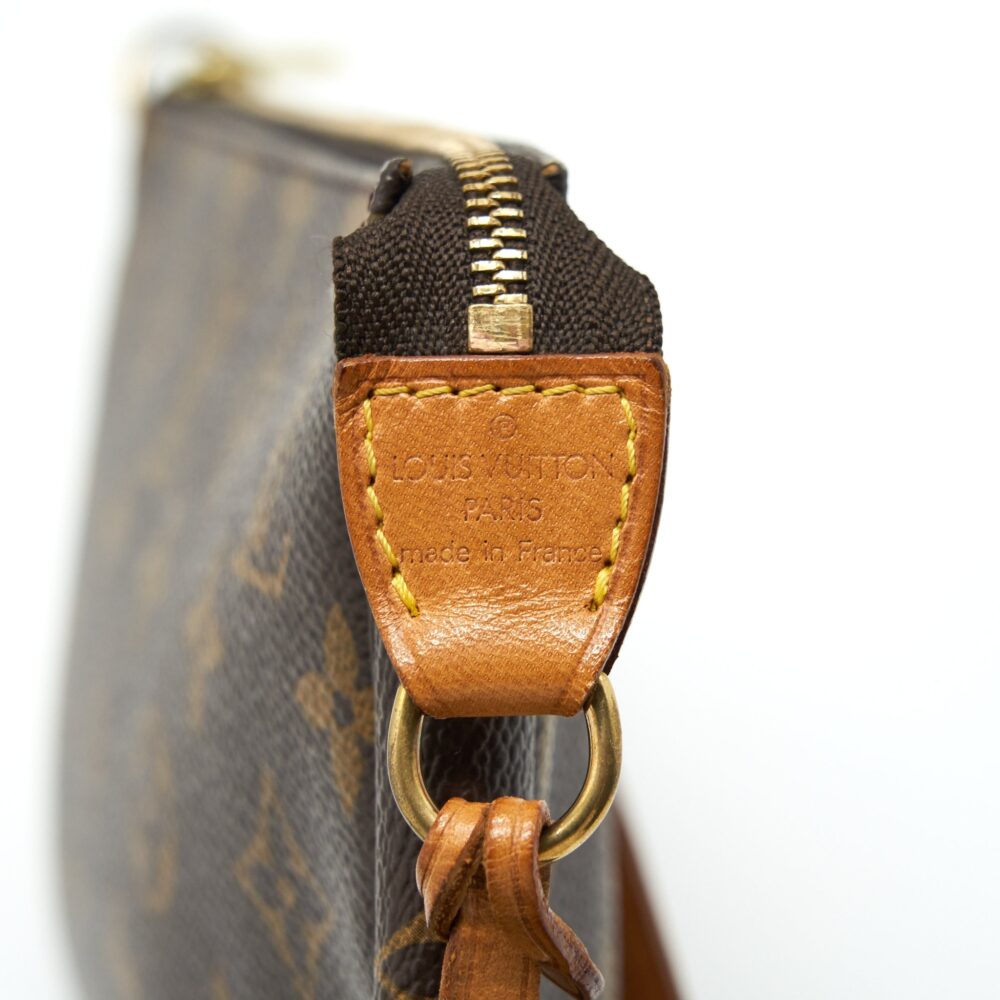 AAA Replica Louis Vuitton LV VINTAGE POCHETTE ACCESSORIES MONOGRAM CANVAS GHW