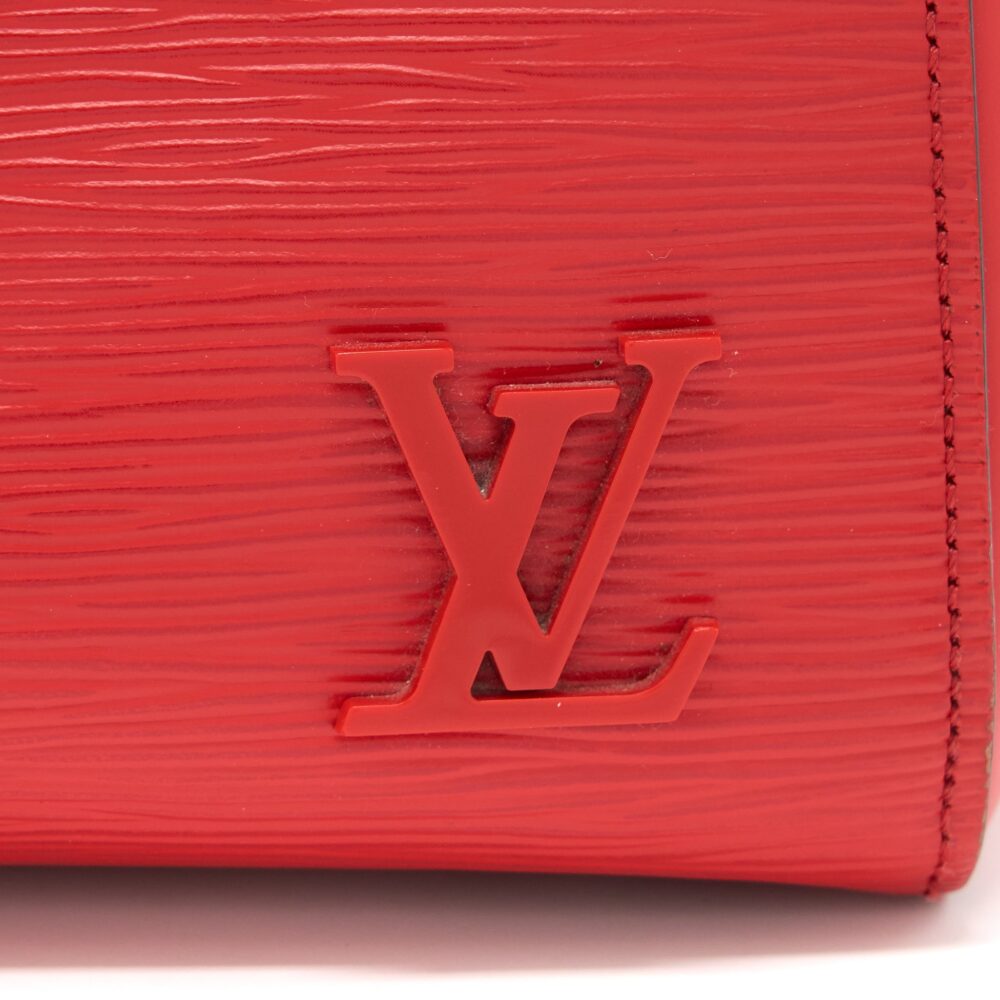 AAA Replica Louis Vuitton LV CLUNY MM EPI RED SHW