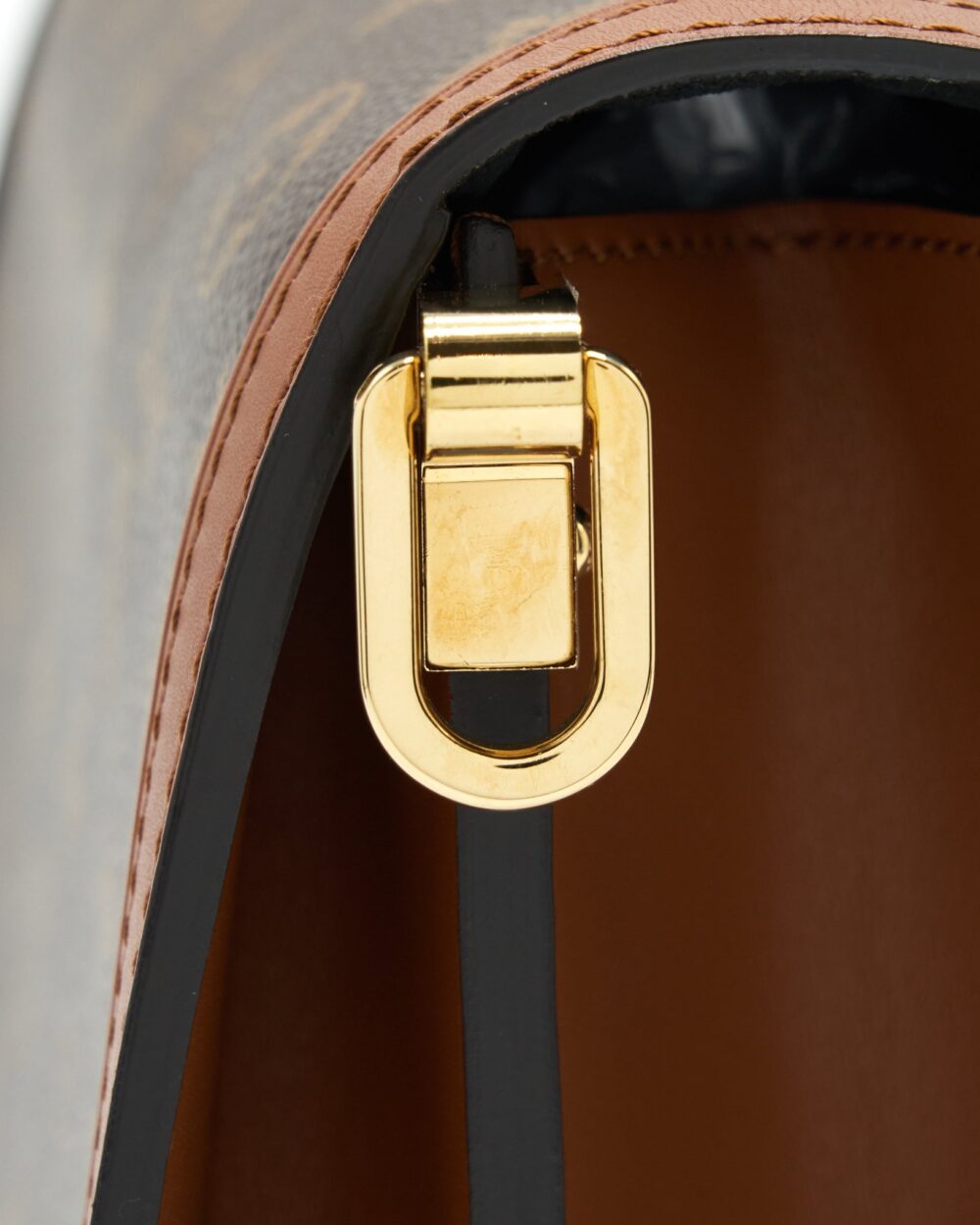 AAA Replica Louis Vuitton LV DAUPHINE MONOGRAM CANVAS GHW