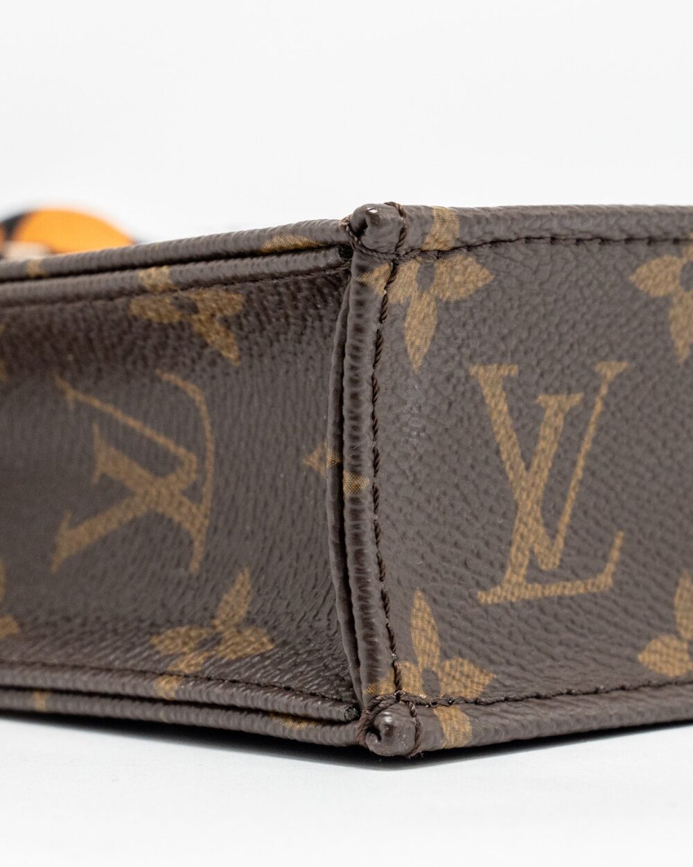 AAA Replica Louis Vuitton LV PETIT SAC PLAT MONOGRAM CANVAS GHW