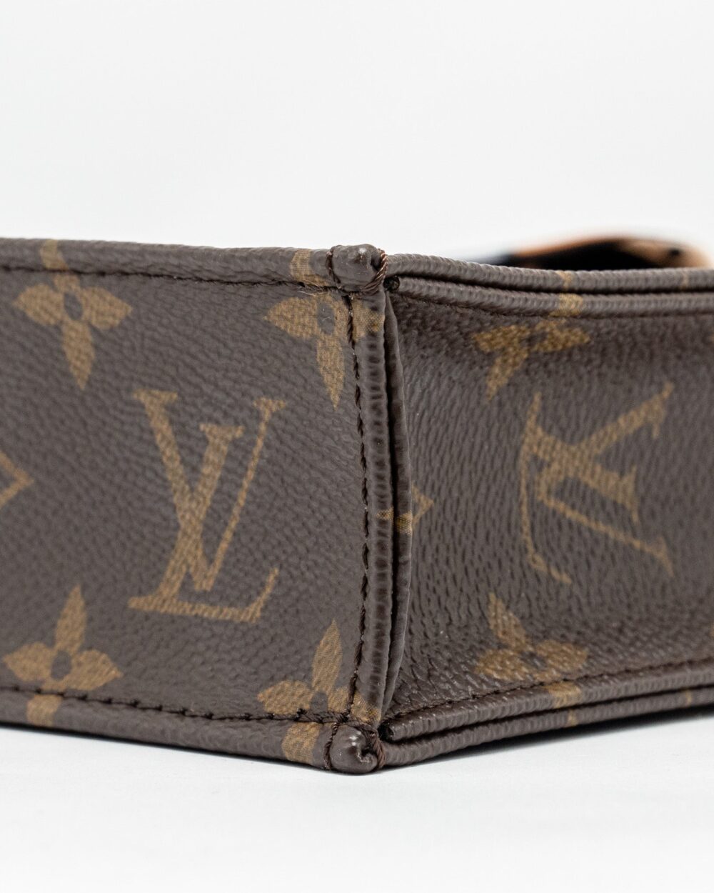 AAA Replica Louis Vuitton LV PETIT SAC PLAT MONOGRAM CANVAS GHW