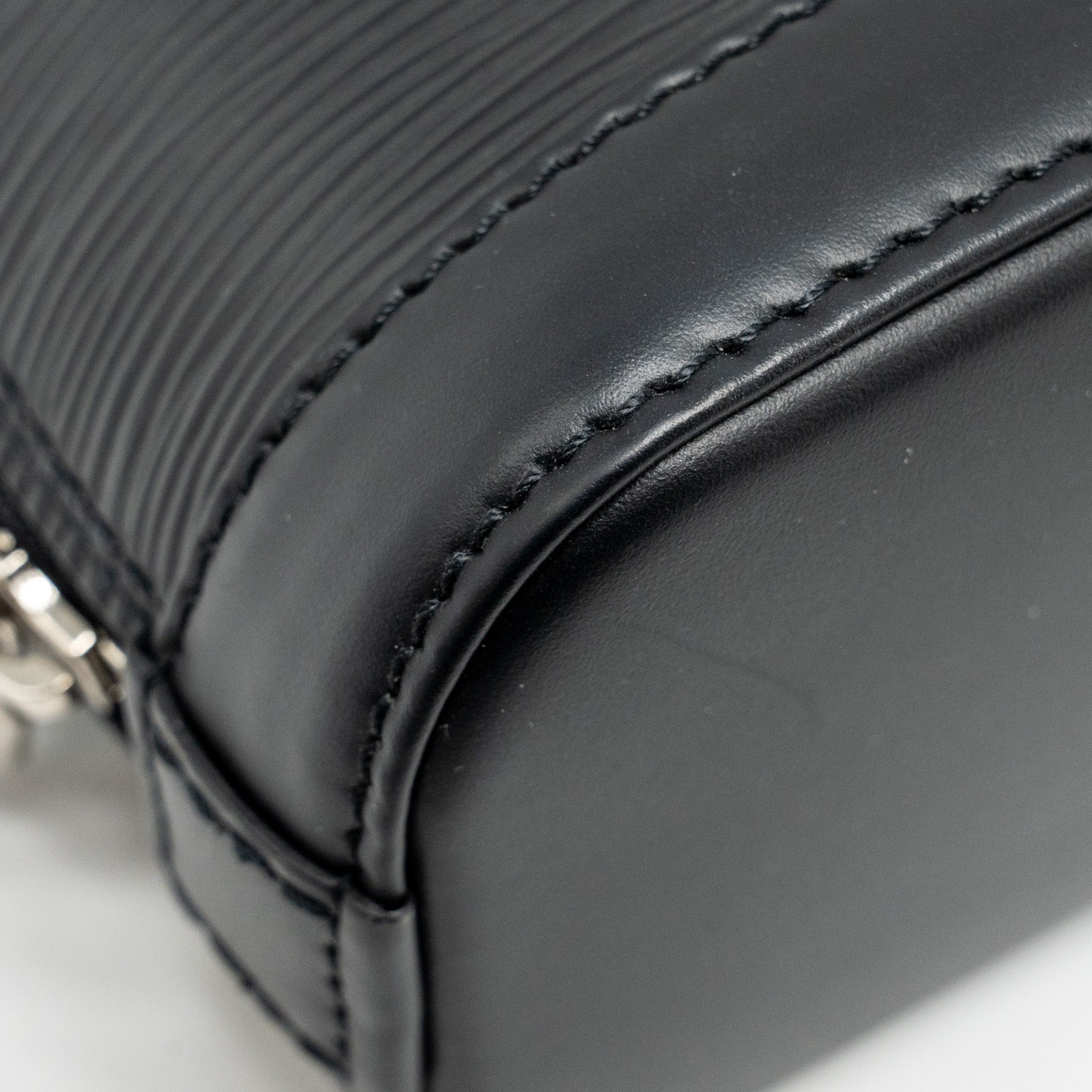 AAA Replica Louis Vuitton LV ALMA NANO EPI BLACK SHW