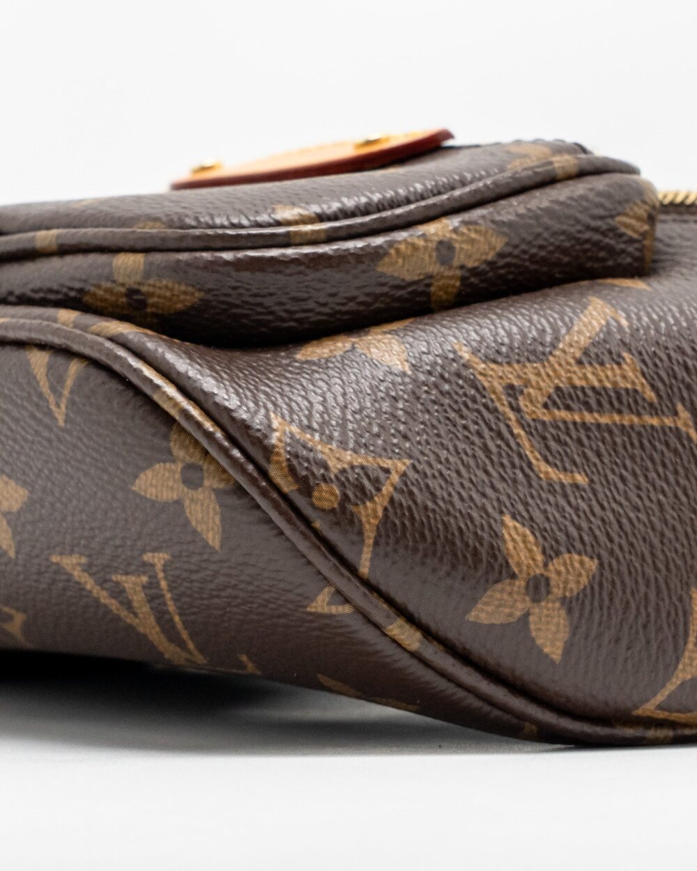 AAA Replica Louis Vuitton LV MINI BUMBAG MONOGRAM CANVAS GHW