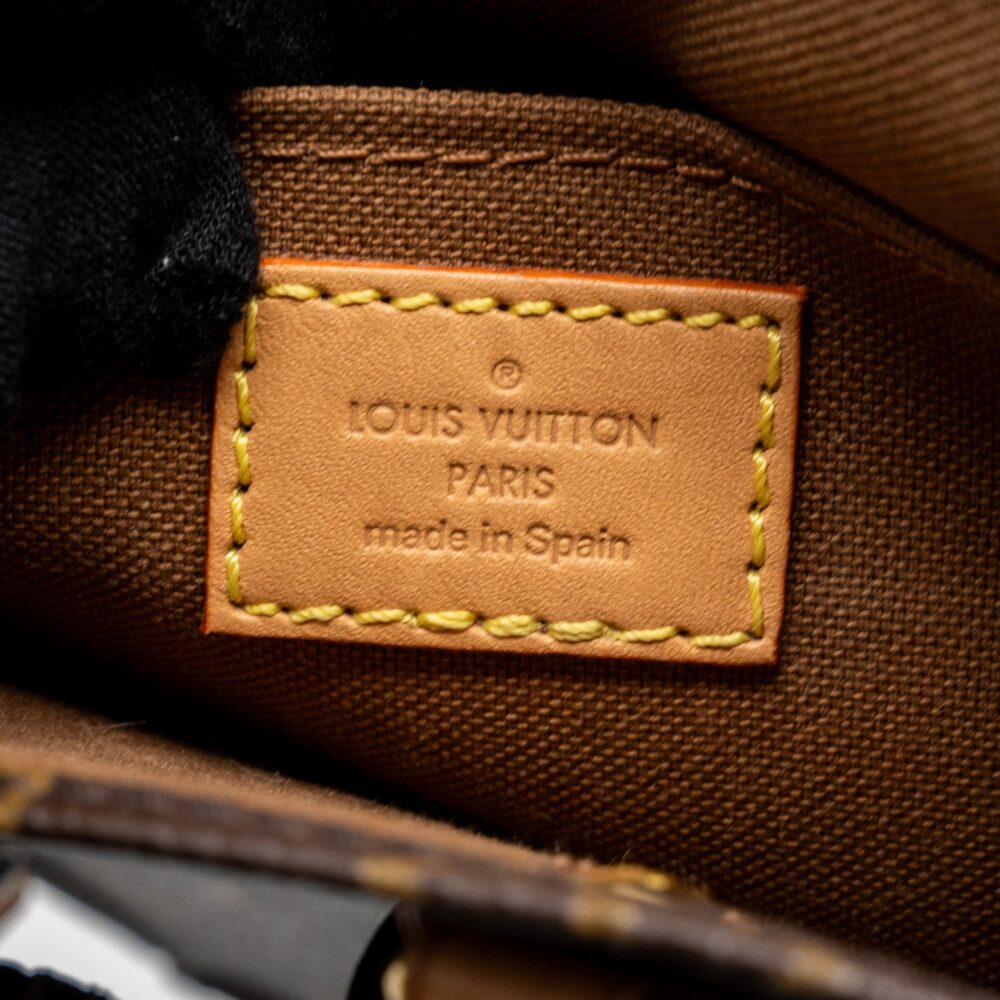 AAA Replica Louis Vuitton LV PETIT SAC PLAT MONOGRAM CANVAS GHW