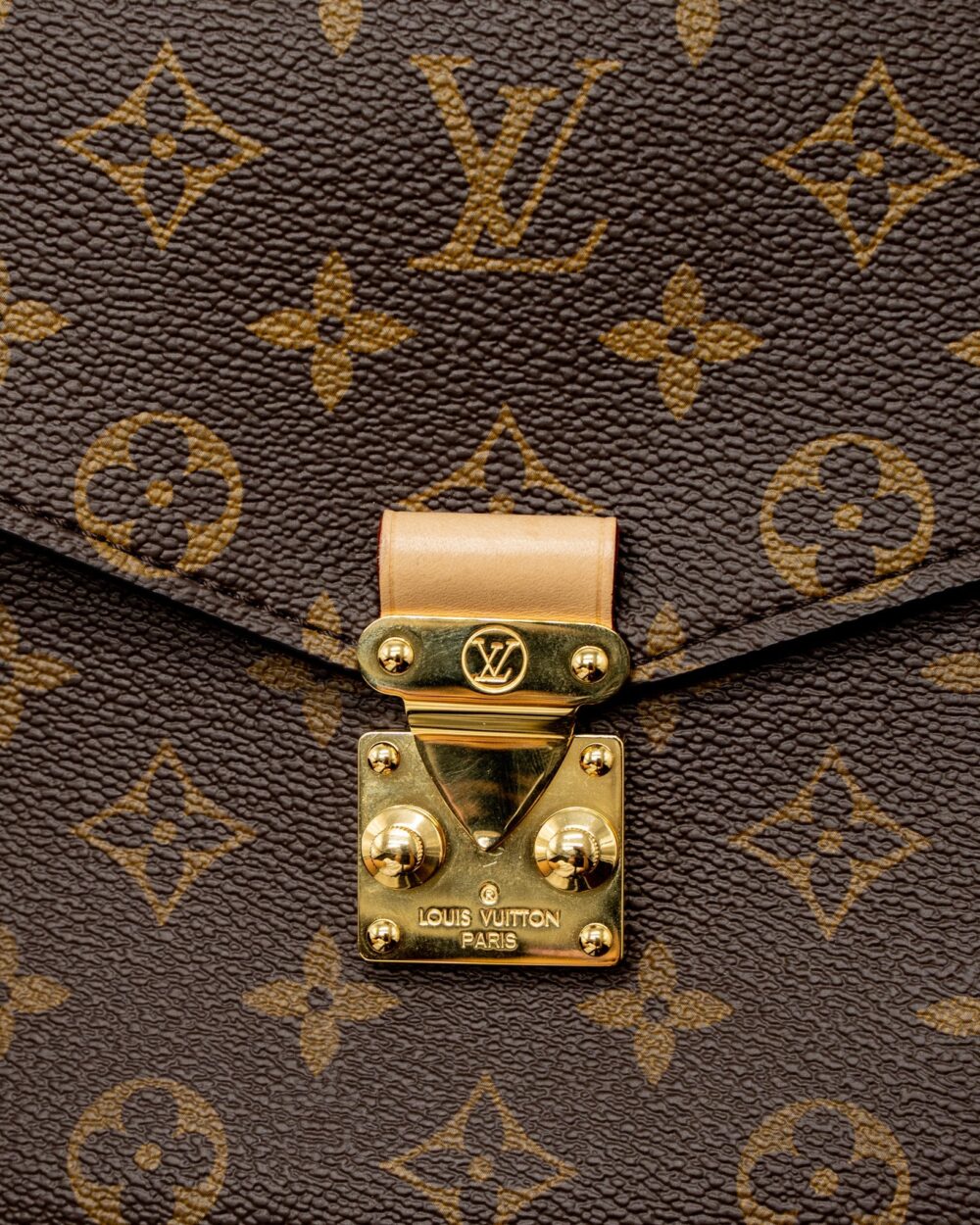 AAA Replica Louis Vuitton LV POCHETTE MÉTIS MONOGRAM CANVAS GHW (NEW VERSION)