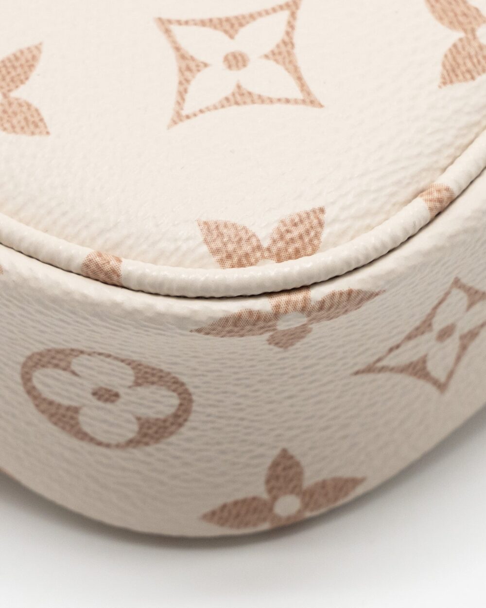 AAA Replica Louis Vuitton LV IVY WALLET ON CHAIN MONOGRAM CANVAS BEIGE/ CREAM GHW