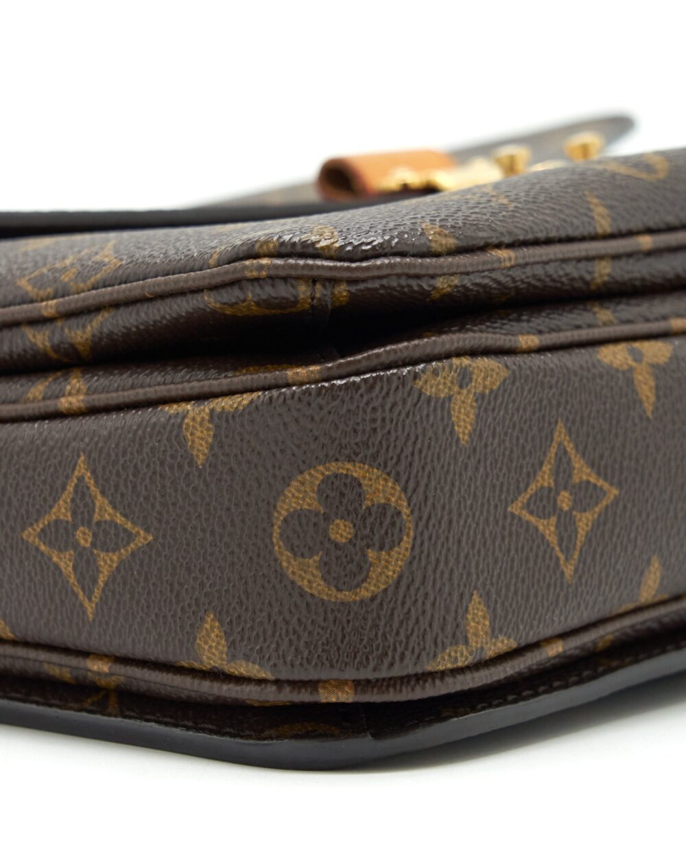 AAA Replica Louis Vuitton LV POCHETTE MÉTIS MONOGRAM CANVAS YEAR 2015