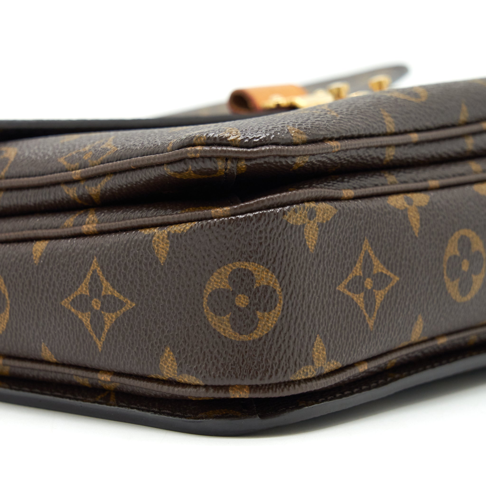 AAA Replica Louis Vuitton LV POCHETTE MÉTIS MONOGRAM CANVAS YEAR 2015