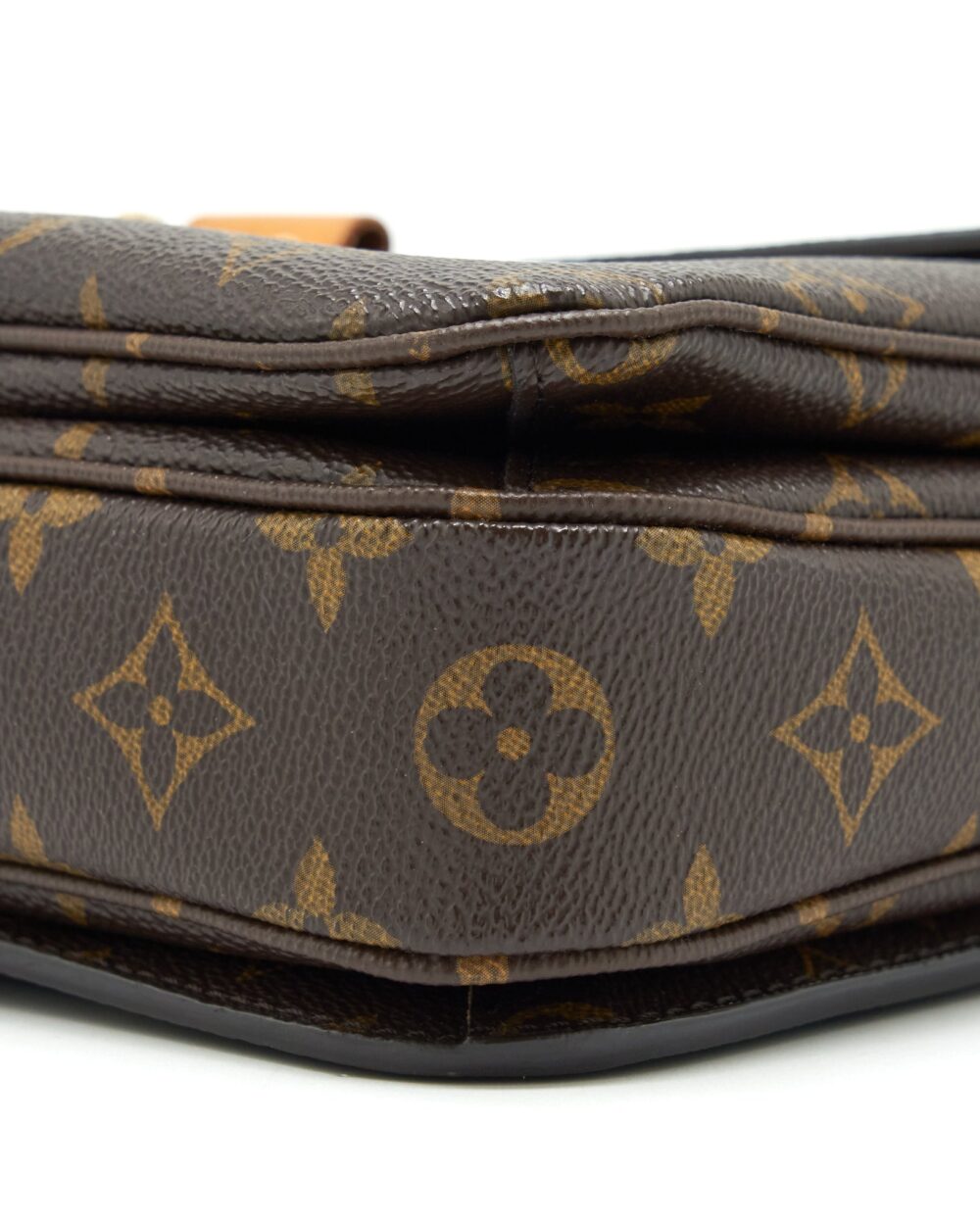 AAA Replica Louis Vuitton LV POCHETTE MÉTIS MONOGRAM CANVAS YEAR 2015