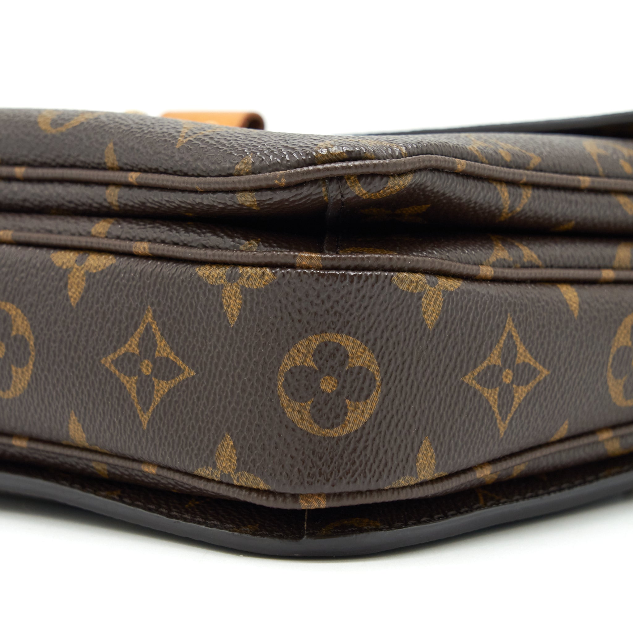 AAA Replica Louis Vuitton LV POCHETTE MÉTIS MONOGRAM CANVAS YEAR 2015