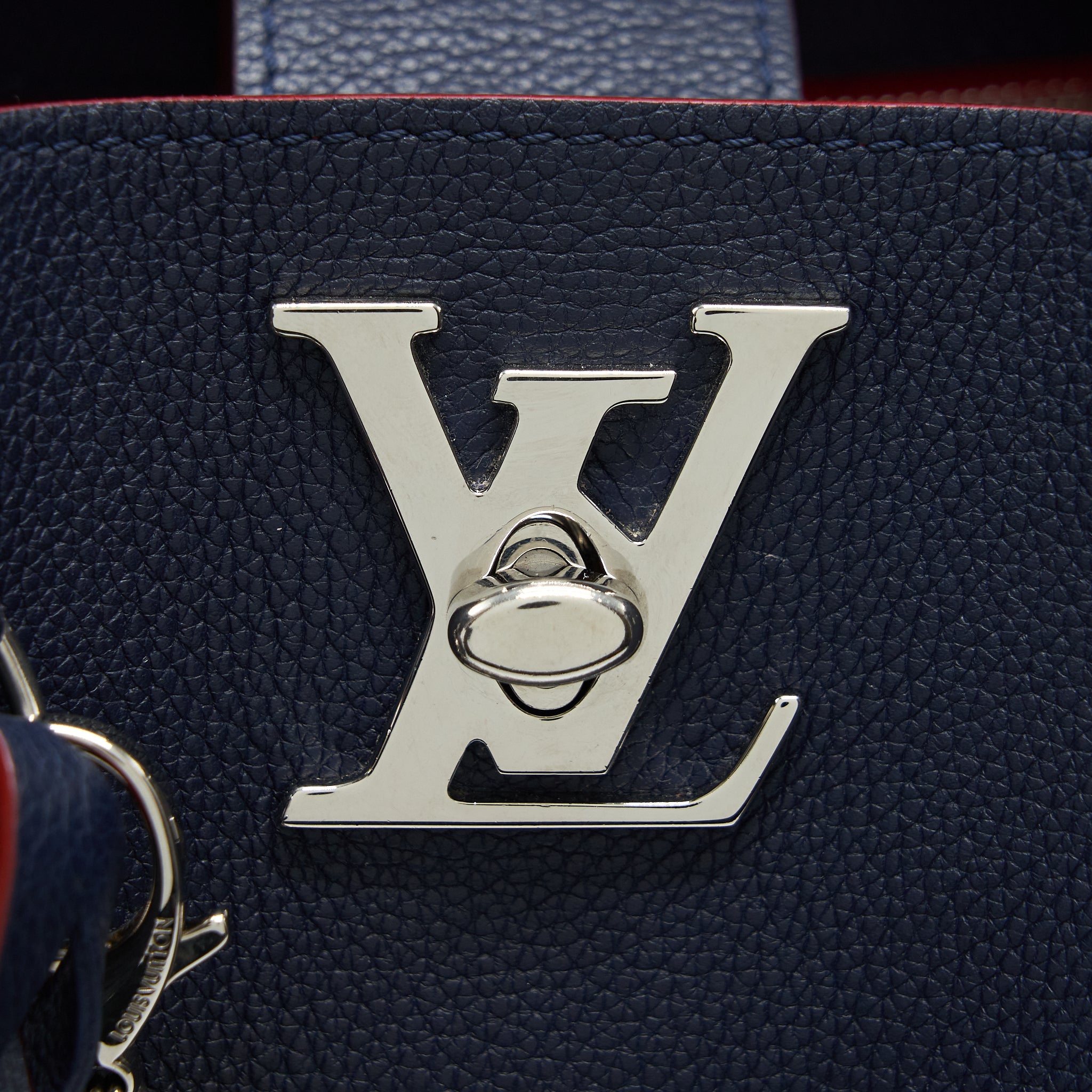 AAA Replica Louis Vuitton LV LOCKME BUCKET BAG NAVY/RED WITH AN EXTRA BAG CHARM SHW