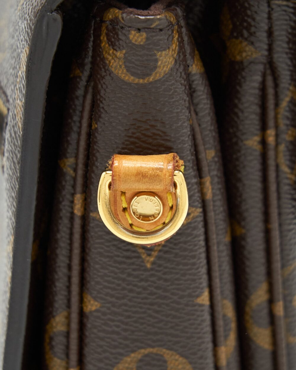 AAA Replica Louis Vuitton LV POCHETTE MÉTIS MONOGRAM CANVAS YEAR 2015