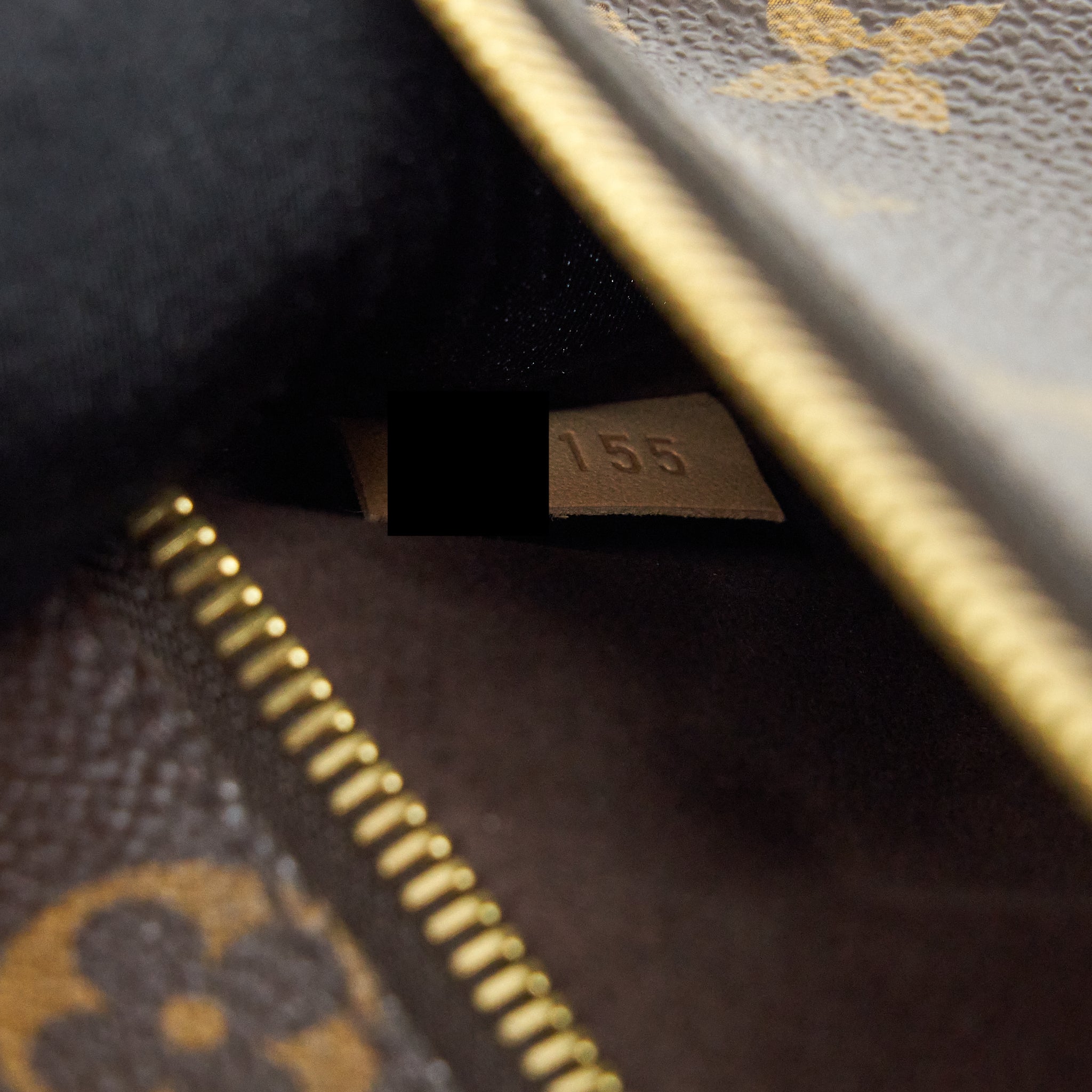 AAA Replica Louis Vuitton LV POCHETTE MÉTIS MONOGRAM CANVAS YEAR 2015