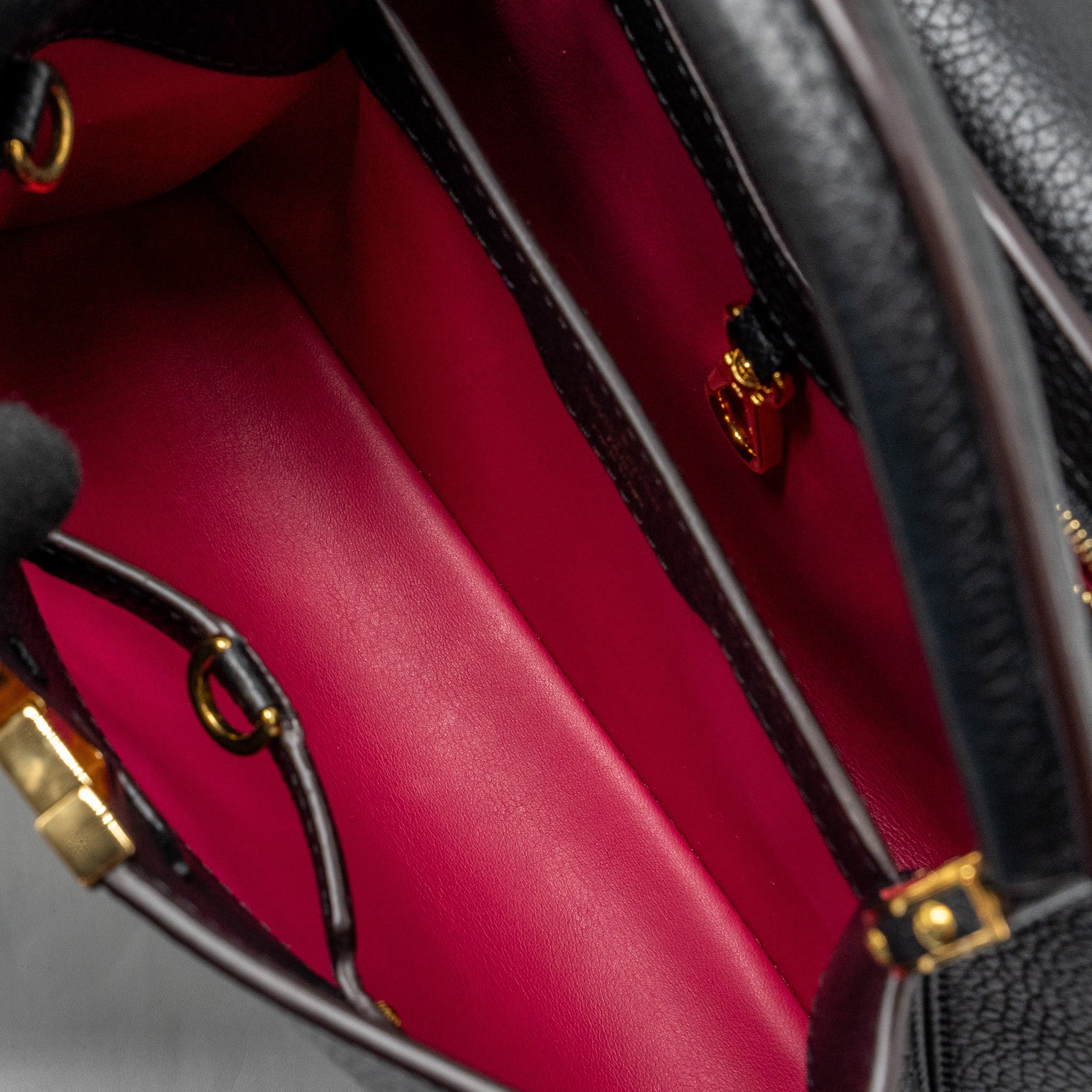 AAA Replica Louis Vuitton LV CAPUCINES BB TAURILLON CALFSKIN BLACK GHW