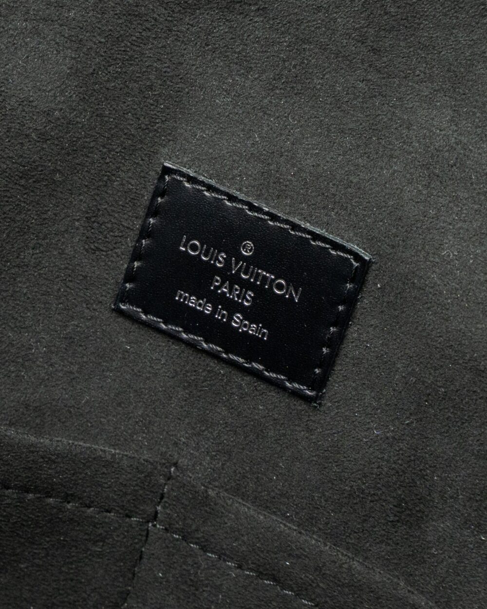 AAA Replica Louis Vuitton LV CLUNY MM EPI BLACK SHW