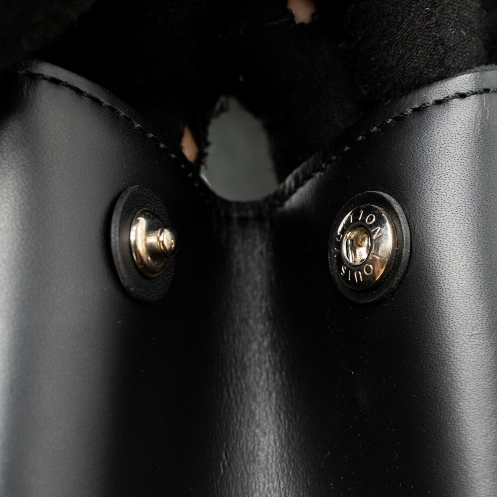 AAA Replica Louis Vuitton LV CLUNY MM EPI BLACK SHW