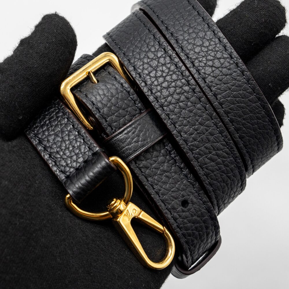 AAA Replica Louis Vuitton LV CAPUCINES BB TAURILLON CALFSKIN BLACK GHW