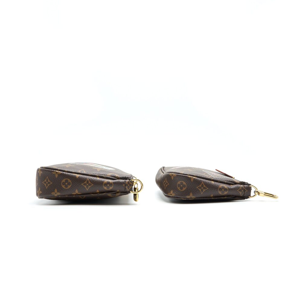 AAA Replica Louis Vuitton LV MULTI POCHETTE ACCESSORIES MY LV WORLD TOUR