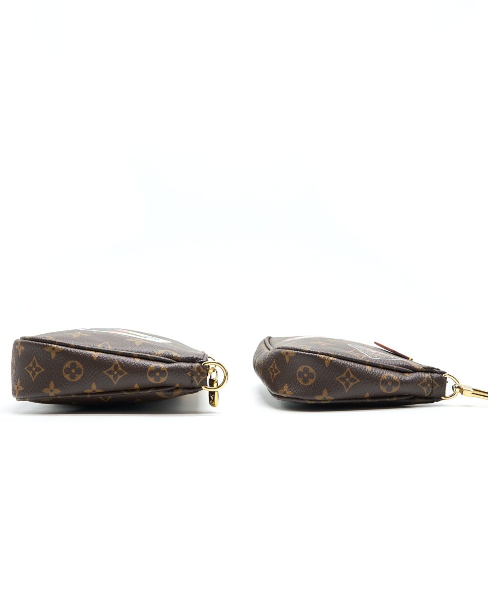 AAA Replica Louis Vuitton LV MULTI POCHETTE ACCESSORIES MY LV WORLD TOUR