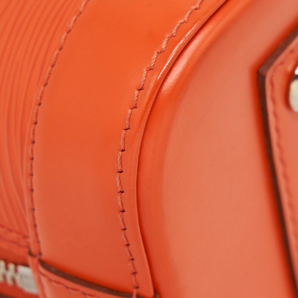 AAA Replica Louis Vuitton LV ALMA BB EPI ORANGE SHW