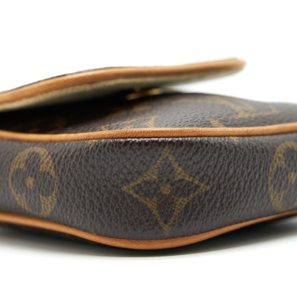 AAA Replica Louis Vuitton LV VINTAGE MINI FLAP CROSSBODY BAG