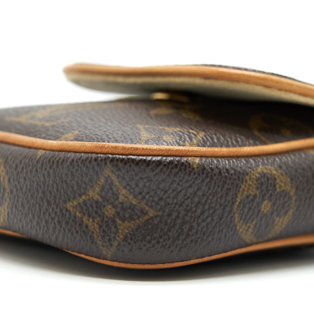 AAA Replica Louis Vuitton LV VINTAGE MINI FLAP CROSSBODY BAG