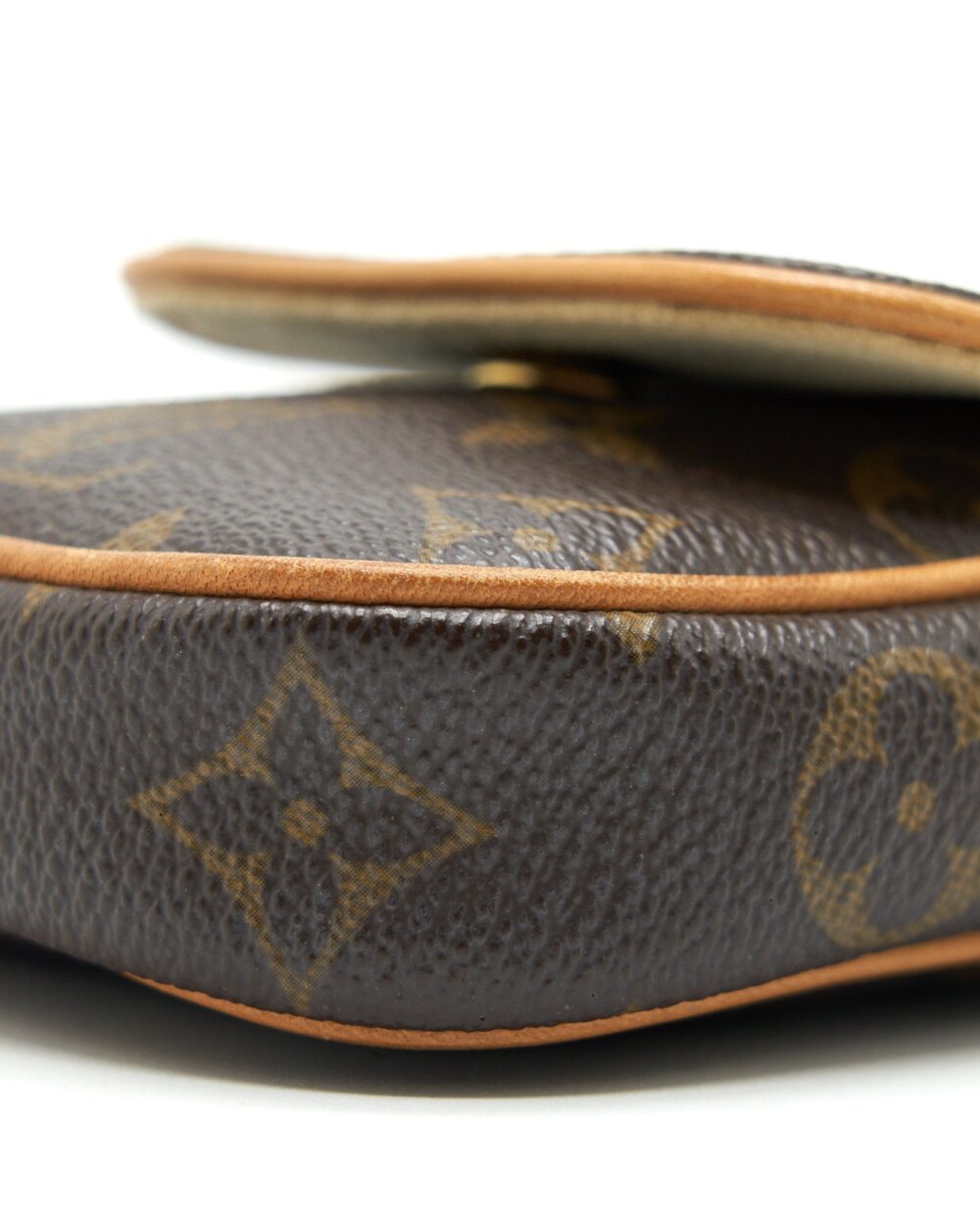 AAA Replica Louis Vuitton LV VINTAGE MINI FLAP CROSSBODY BAG