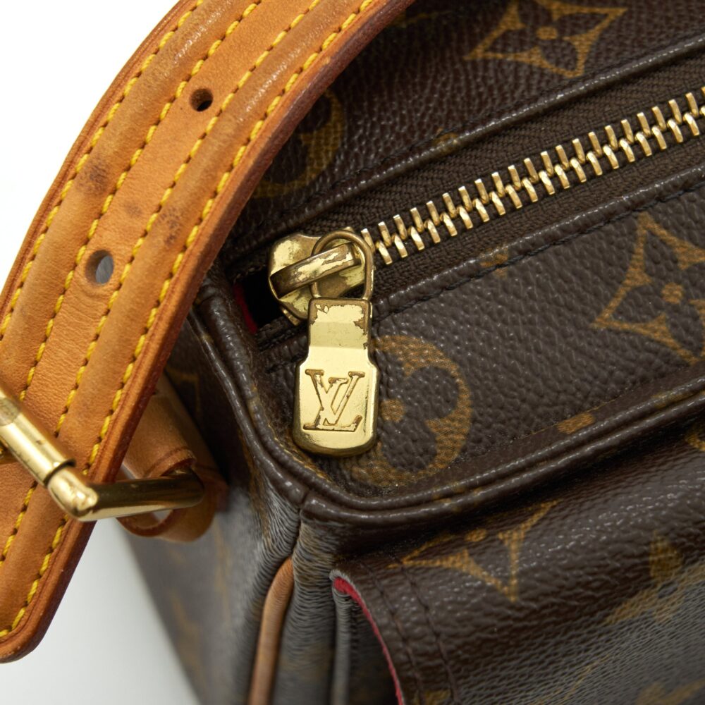 AAA Replica Louis Vuitton LV VINTAGE MONOGRAM SHOULDER BAG GHW